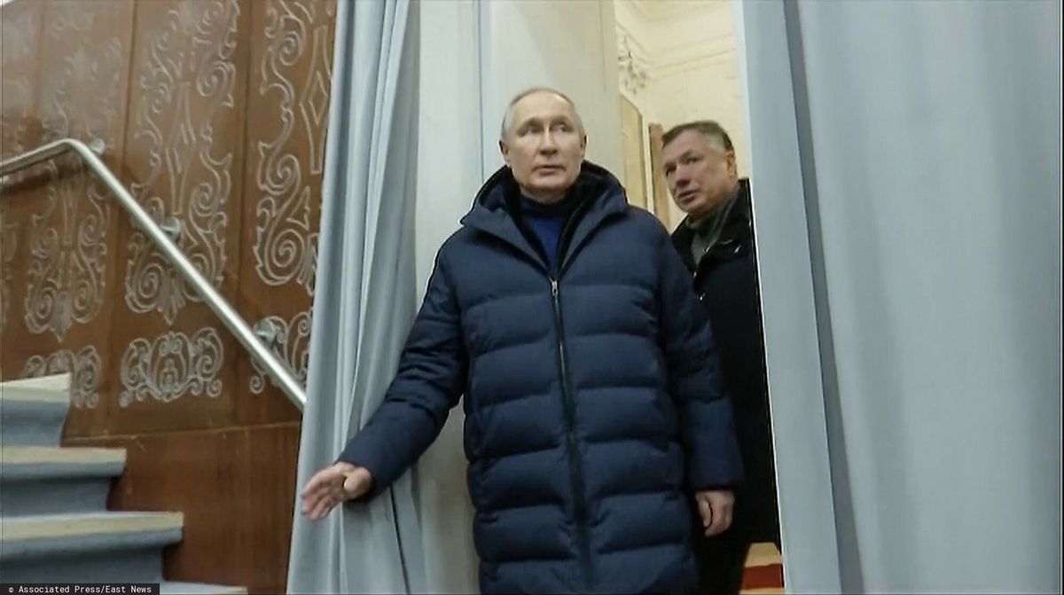 Putin odwiedził Mariupol. "Pod osłoną nocy, jak przystało na złodzieja"