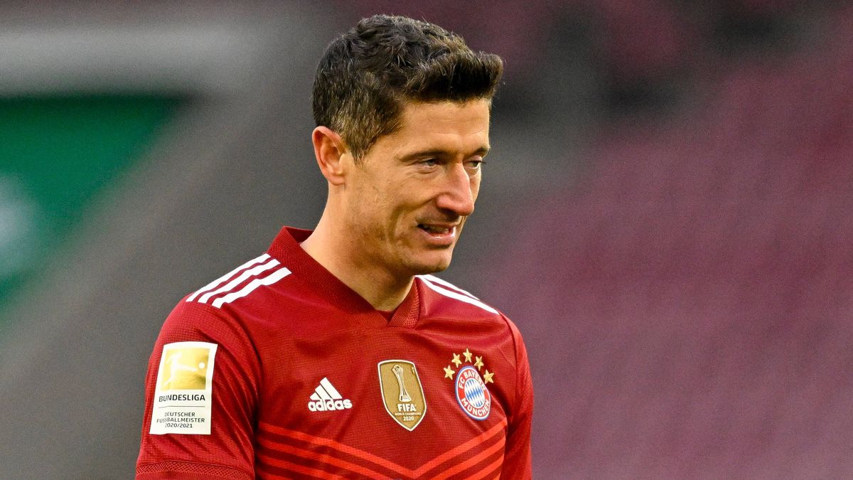 Getty Images /  DeFodi Images  / Robert Lewandowski pozostaje liderem klasyfikacji strzelców Bundesligi i Złotego Buta