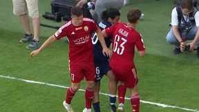 Brutalny faul. Wyleciał z boiska