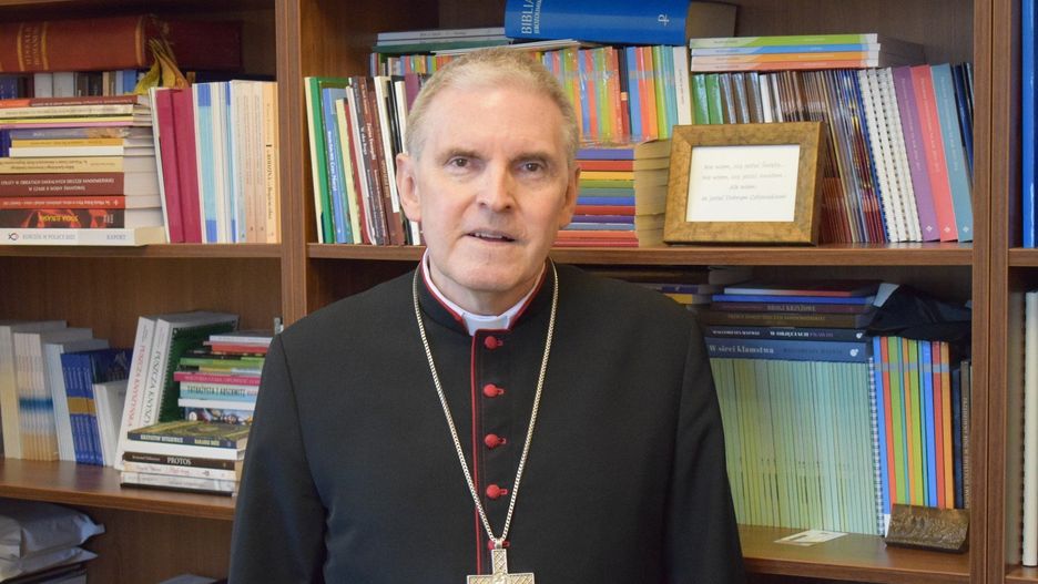 Biskup Krzysztof Nitkiewicz w najnowszej książce splata fakty historyczne z narracją o głębokim zabarwieniu duchowym.