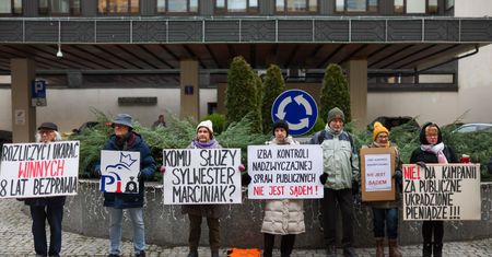 Są wściekli na decyzję PKW. Nie dali dojść do głosu przewodniczącemu