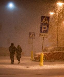 Wysłano alerty RCB. Ostrzeżenia przed zawiejami i zamieciami śnieżnymi