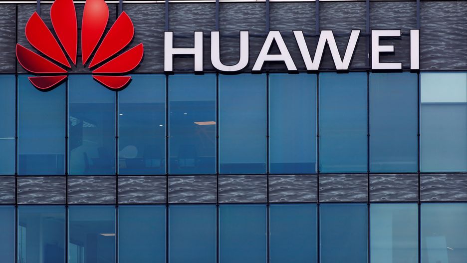 Wykluczenie Huaweia z kraju będzie kosztować Polskę 20 mld zł 
