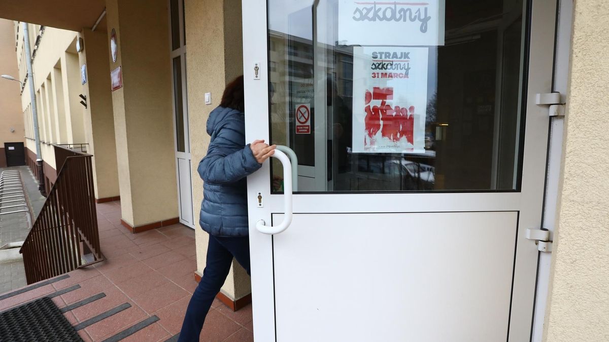 To dyrektorzy szkół są odpowiedzialni za bezpieczeństwo dzieci w czasie protestów nauczycieli
