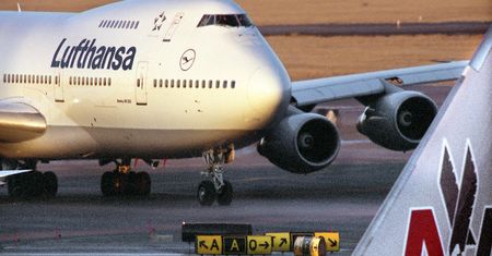 Lufthansa wykluczyła z rejsu grupę ortodoksyjnych Żydów. Teraz przeprasza