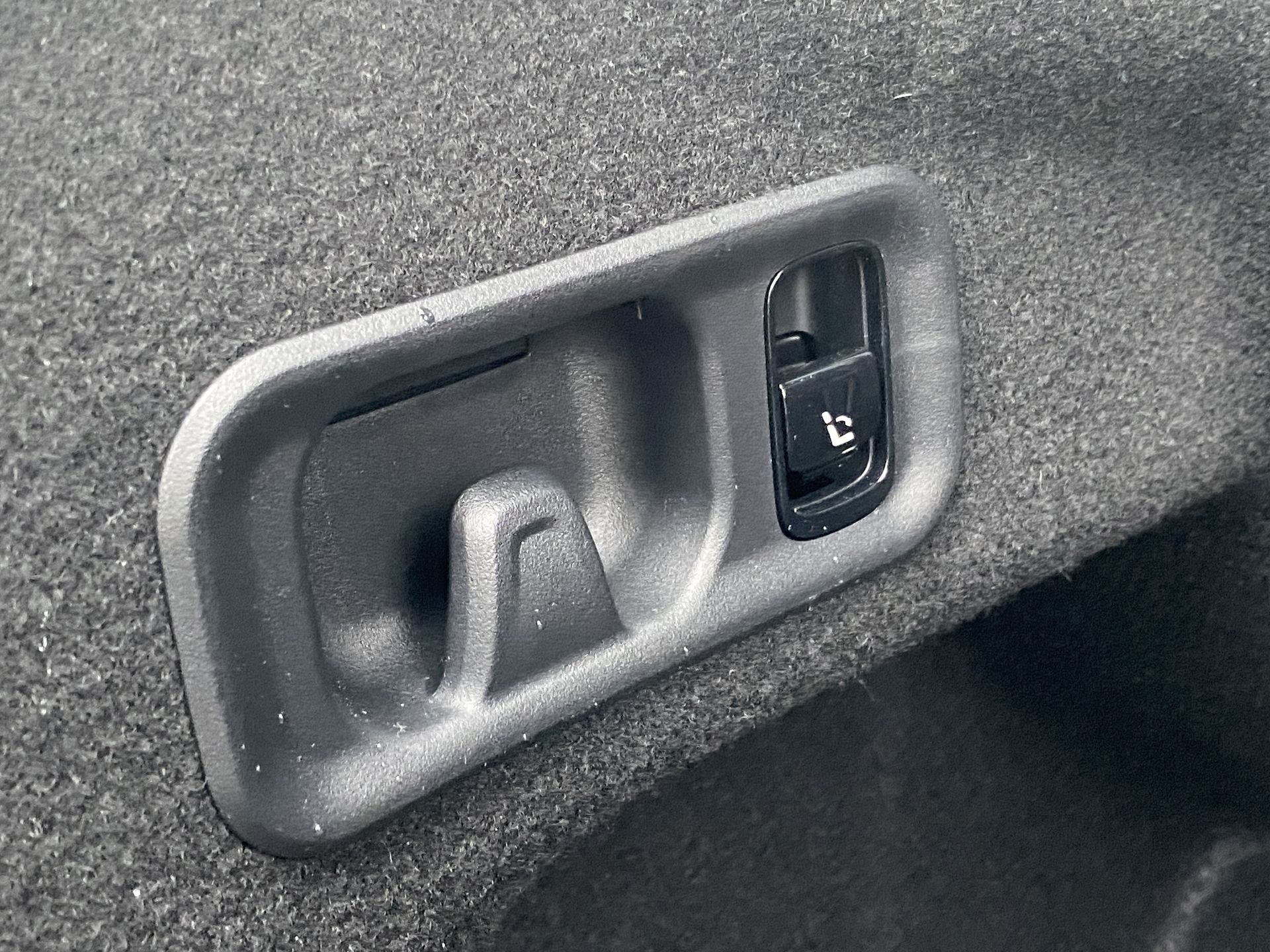 Mercedes Klasy E (W214)