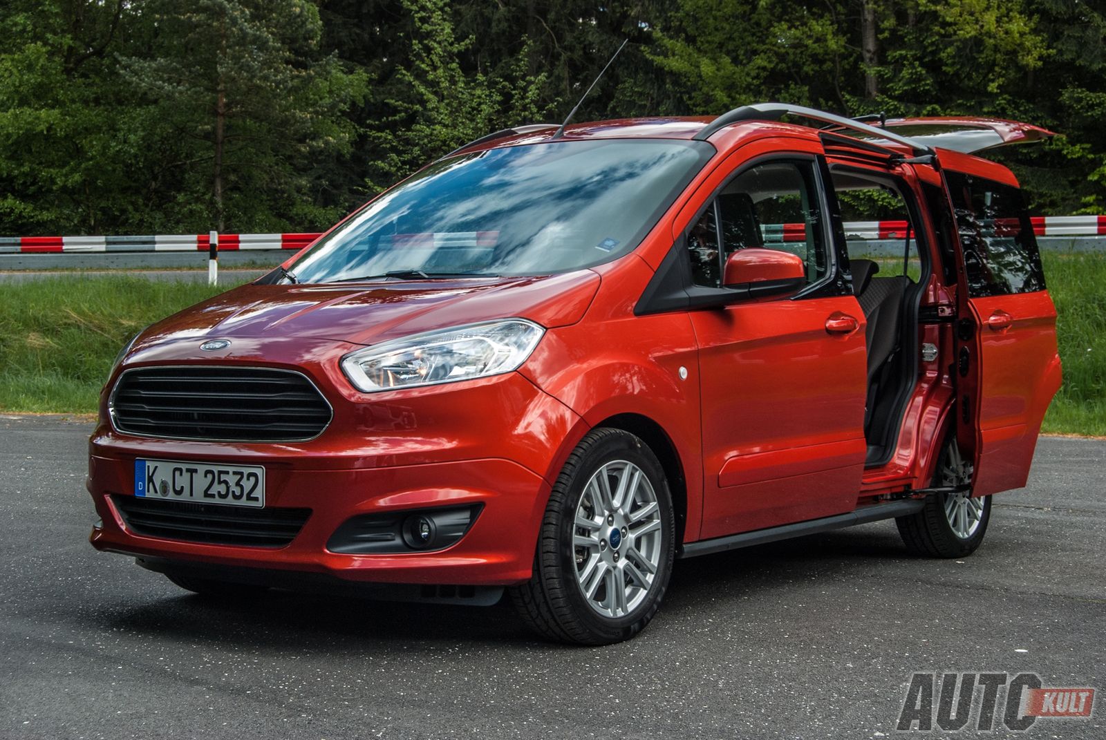 Ford Tourneo Courier 1,0 EcoBoost i 1,6 TDCi - pierwsza jazda [galeria] 24