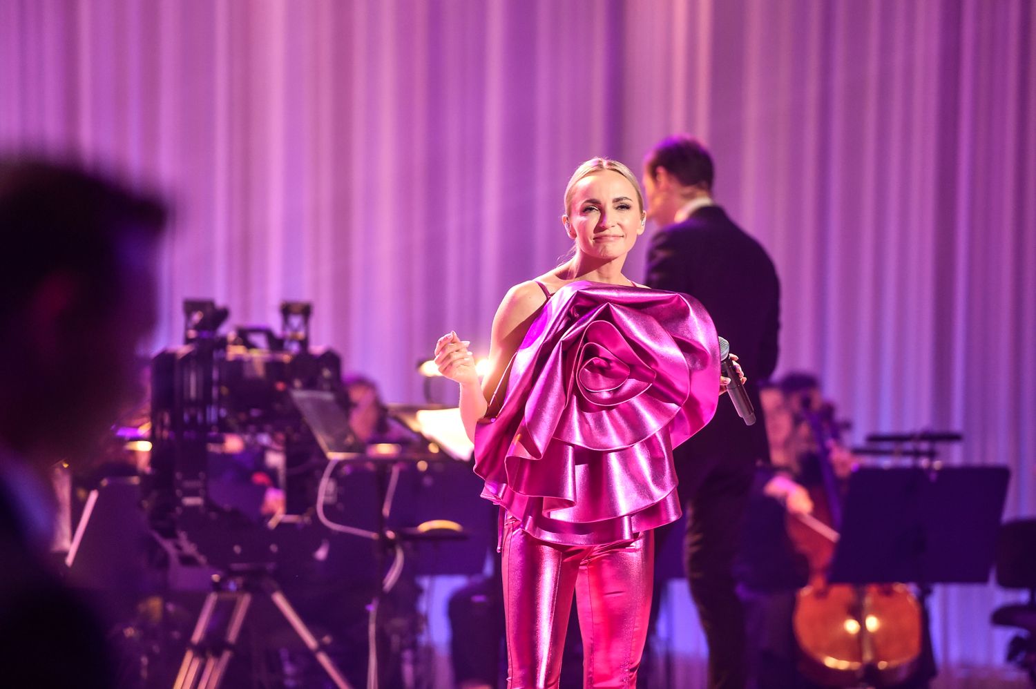 Anna Wyszkoni -walentynkowy koncert Polsatu 2021
