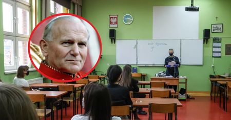 Nauczycielka nie chciała rozmawiać o papieżu. Uczniowie powiedzieli, co myślą