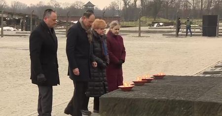 78. rocznica wyzwolenia Auschwitz. W obchodach wziął udział mąż wiceprezydent USA