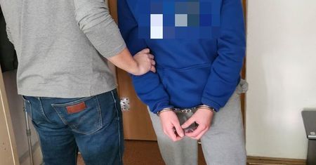Pracownik jednej z firm kurierskich kradł przesyłki. Został zatrzymany i odpowie przed sądem.
