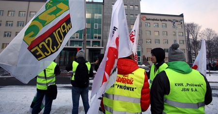 Strajk w JSW. Rozmowy po przerwie ponownie w siedzibie spółki
