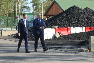 Rząd ogłasza interwencję. "Węgiel nie drożej niż po 2 tys. zł"