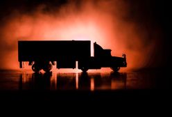 Rosja: ciężarówka wjechała w sklep, kierowca cudem przeżył. Zobacz wideo