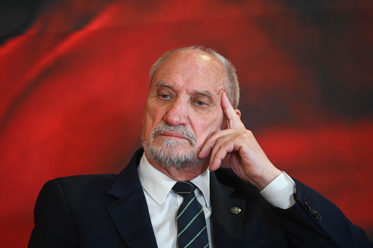 Macierewicz ukrywał dowody? Jest zawiadomienie do prokuratury