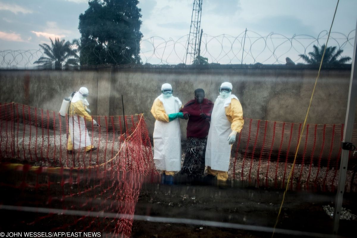 Ebola w DR Konga zabija coraz więcej ludzi. Zagrożona jest też Uganda