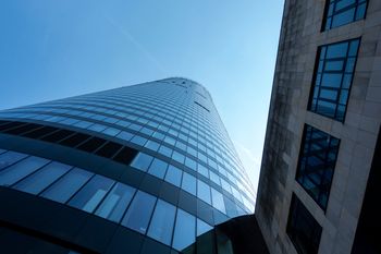Poznań: Nowy biurowiec Industrial rośnie przy rondzie Rataje