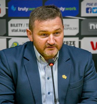 Stal elementem gry politycznej?