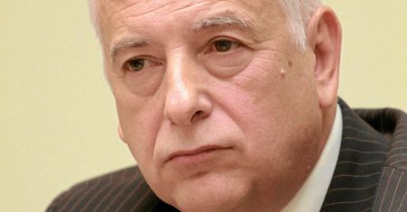Wiktor Ross: Rosja pozuje na ofiarę NATO i Polski