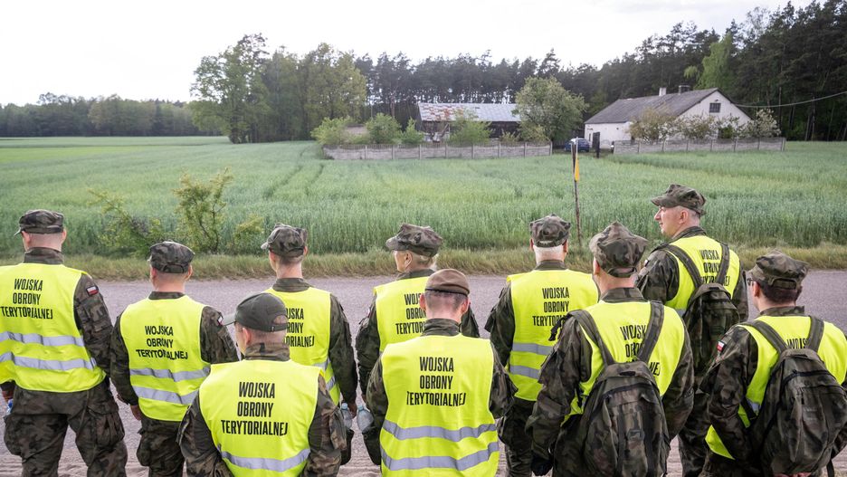 Żołnierze 8. Kujawsko-Pomorskiej Brygady Obrony Terytorialnej szukali tajemniczego obiektu w miejscowości Kipichy