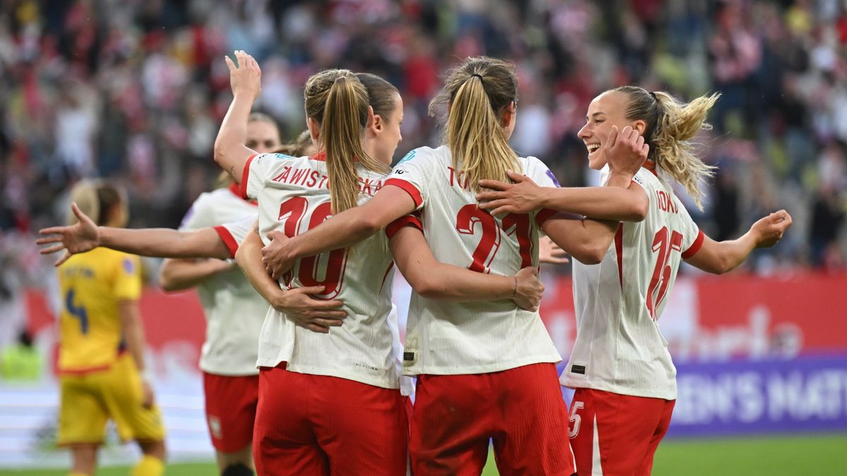PAP / Adam Warżawa / Na zdjęciu: reprezentacja Polski piłkarek
