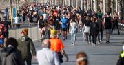 Koronawirus. Hiszpania łagodzi restrykcje. Na ulicach pojawiły się tłumy