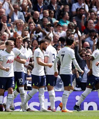 To może być nowy szkoleniowiec Tottenhamu. Zaskakujący ruch Levy'ego