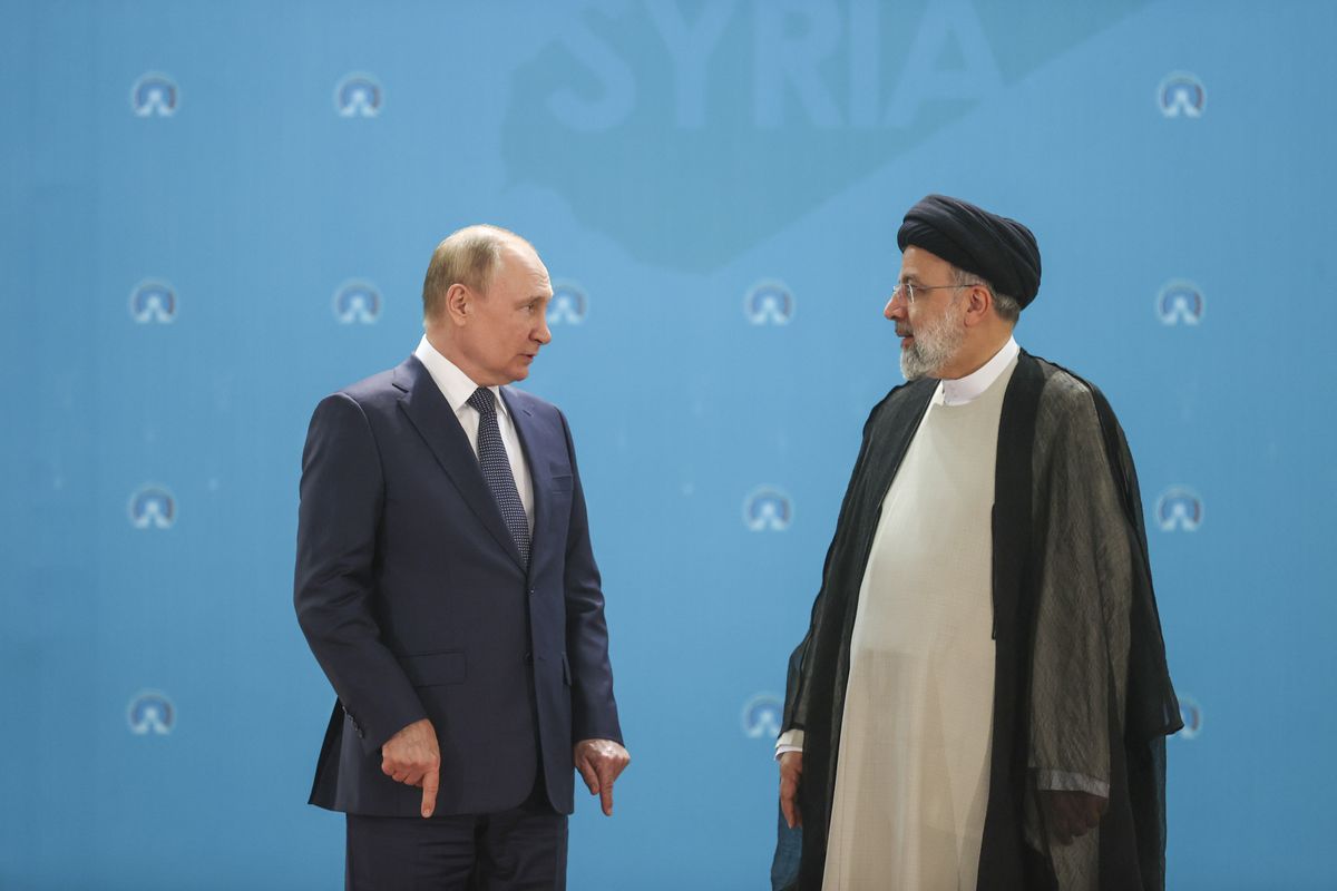 Władimir Putin i prezydent Iranu Ebrahim Raisi