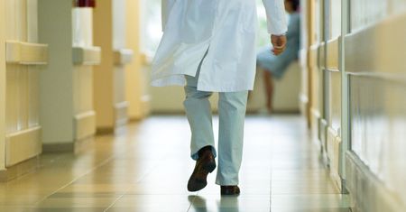 Ponad 2,7 mln zł dla radiologa! Szpital płacił za czekanie
