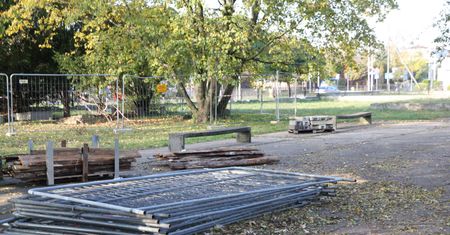 Rozpoczęto prace przy zagospodarowaniu terenu obok cmentarza żydowskiego przy ul. Mickiewicza – powstanie nowy park