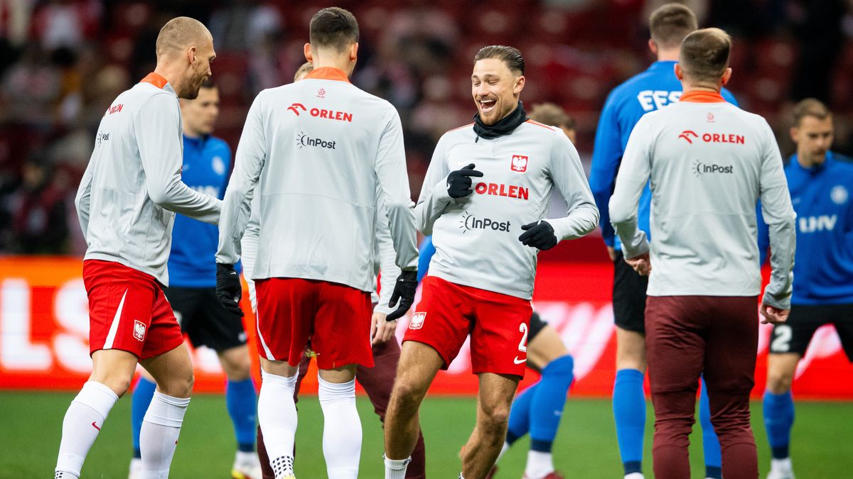 WARSAW, POLAND - MARCH 21: Matty Cash of Poland warms up before the UEFA EURO 2024 Play-Offs semifinal match between Poland and Estonia at PGE Narodowy on March 21, 2024 in Warsaw, Poland. (Photo by Mateusz Slodkowski/Getty Images)