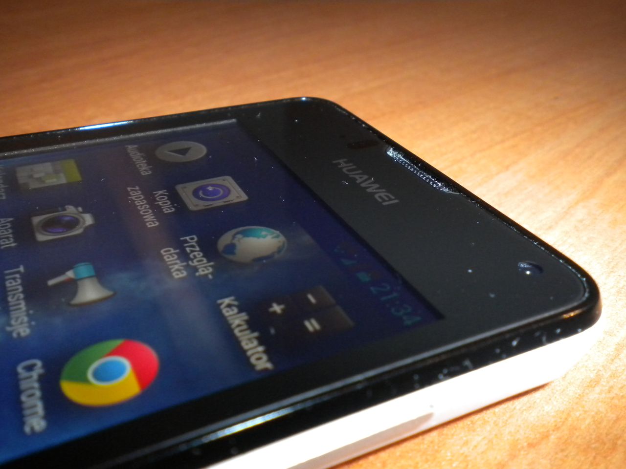 Recenzja budżetowego smartfona Huawei Ascend Y300