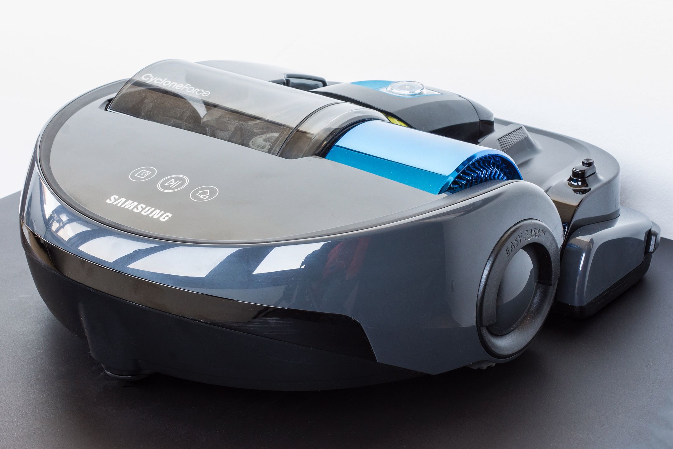 Samsung Powerbot SR20J9040W – test robota z zadatkami na odkurzacz 2