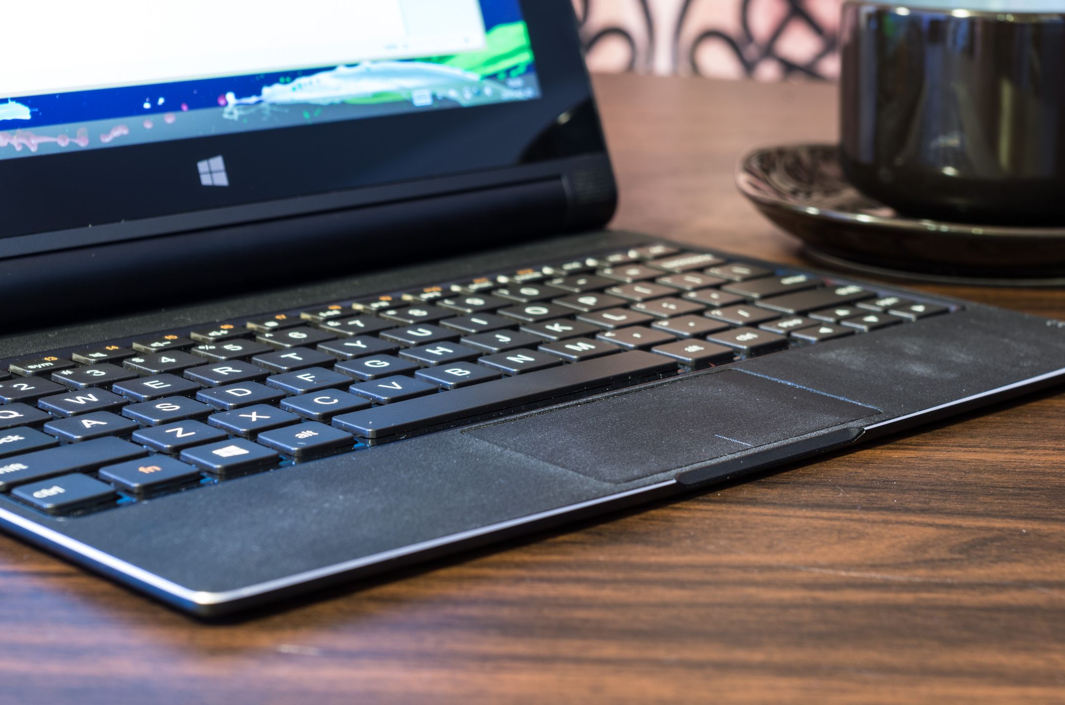 Test Lenovo Yoga Tablet 2. Wielozadaniowy tablet wreszcie w wersji z Windows 8