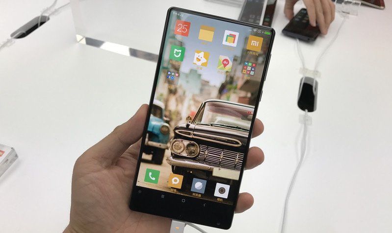 Xiaomi Mix i atak klonów