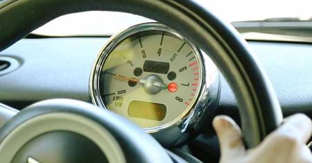 Za 100 dolarów nawet kilkunastoletnie auto połączysz ze smartfonem
