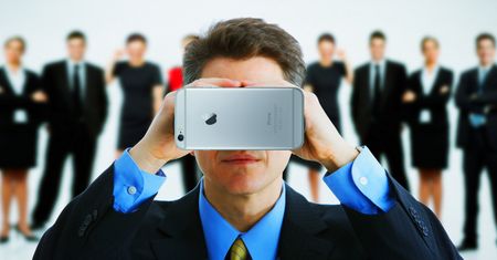 Jasne, że Apple myśli o multimedialnych okularach. Ma na to już nawet patent