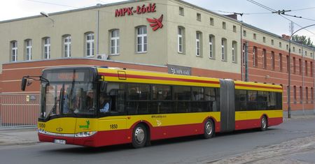 Od dzisiaj w Łodzi za bilet w biletomacie zapłacisz też Blikiem