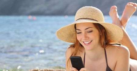 Messenger, WhatsApp czy Skype? Żaden, najlepszy jest SMS
