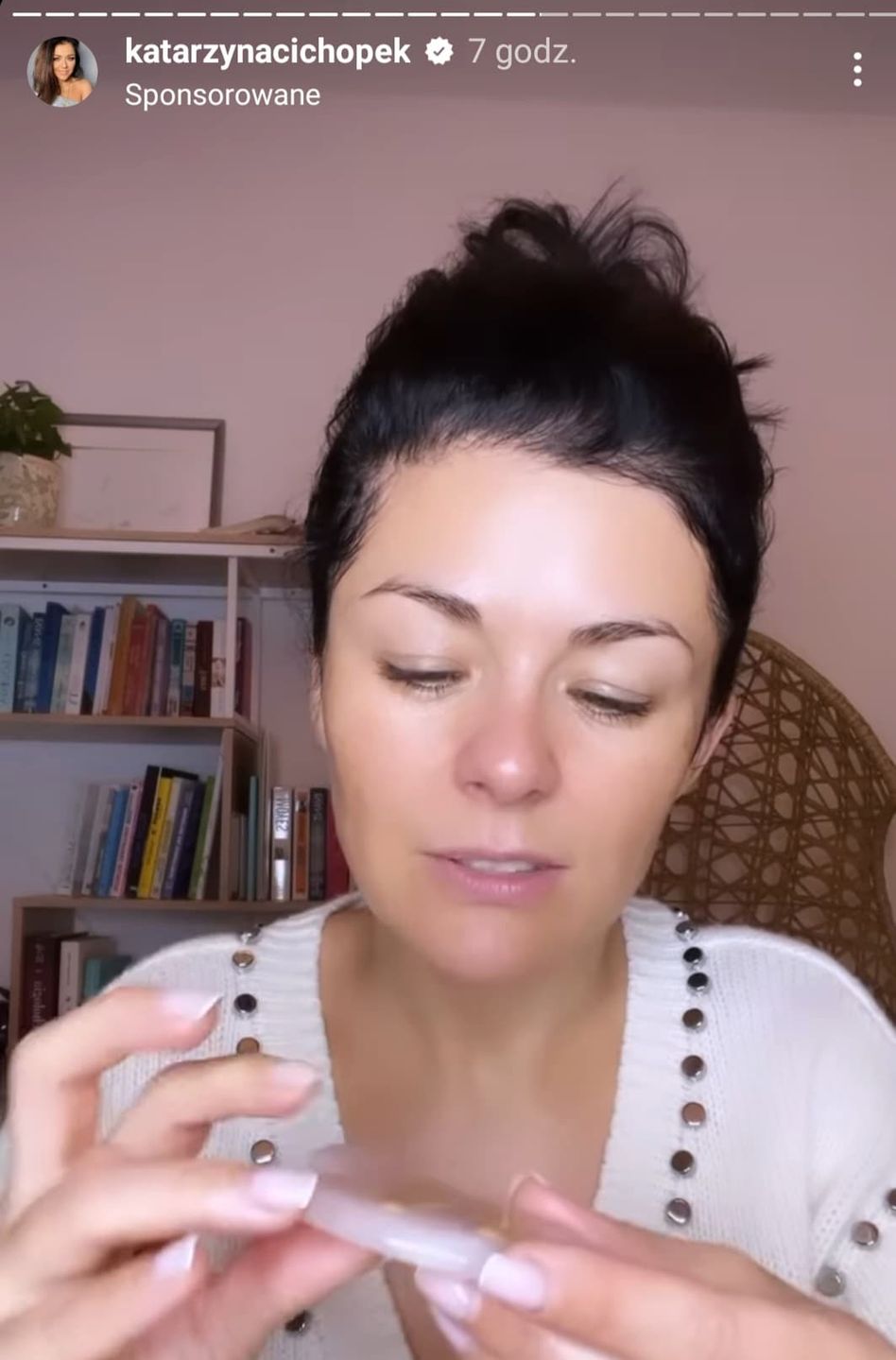 Kasia Cichopek robi makijaż