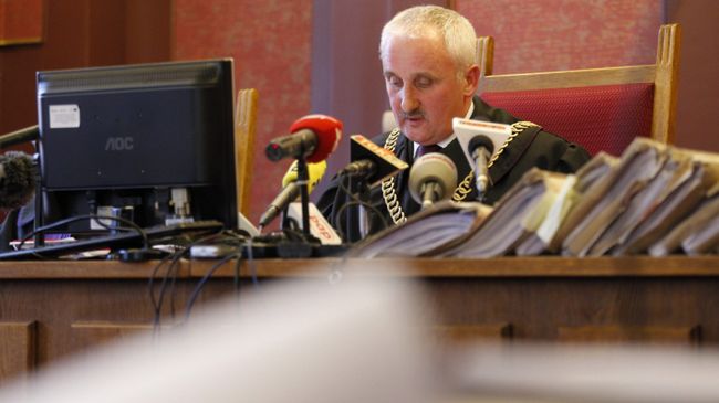 Sędzia Mirosław Ziaja podczas ogłoszenia wyroku w procesie odwoławczym ws. katastrofy w kopalni Halemba