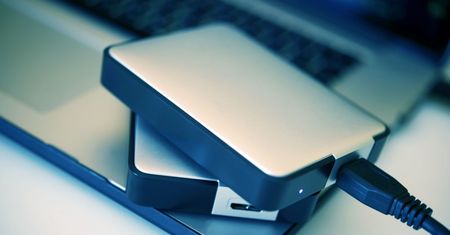 Kopia zapasowa danych w Windows 10 - jak zrobić?