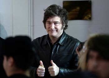 Prezydent Argentyny zadowolony. Jego partia wygrywa wybory