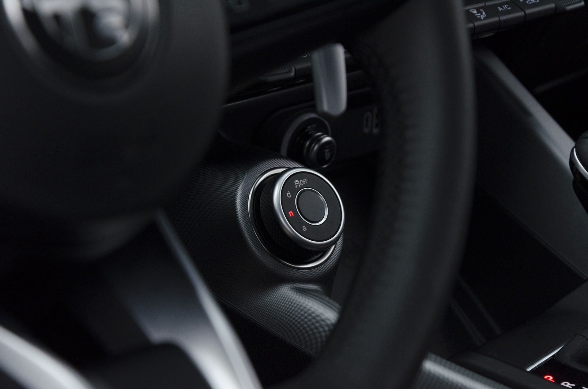 Alfa Romeo Tonale vs. Range Rover Evoque