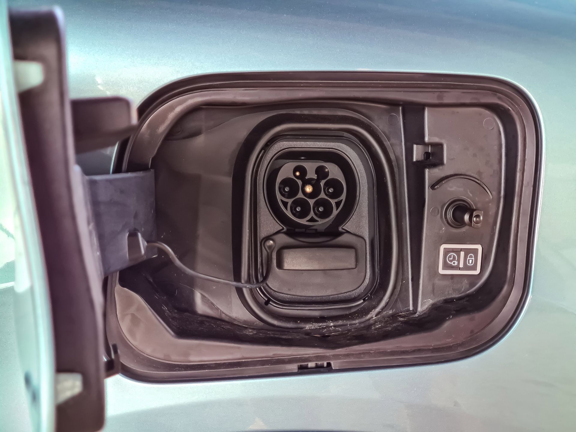 Citroen e-C4: System zarządzania energią, napęd elektryczny i zasięg 10