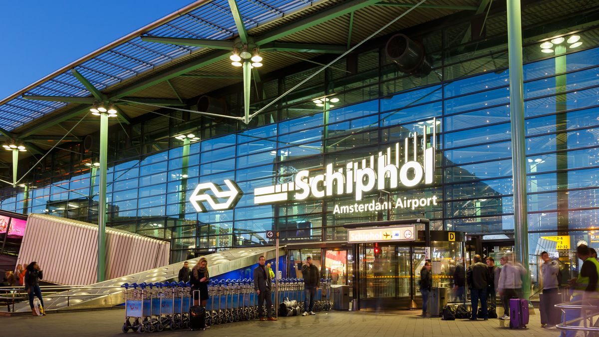 Lotnisko Schiphol ma problem z przemytem narkotyków 
