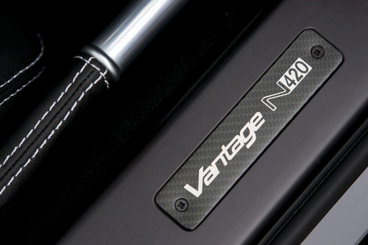 Aston Martin V8 Vantage N420 Roadster 14