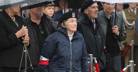 Ozdoba o Wandzie Traczyk-Stawskiej. "Wykorzystanie powstańca warszawskiego"