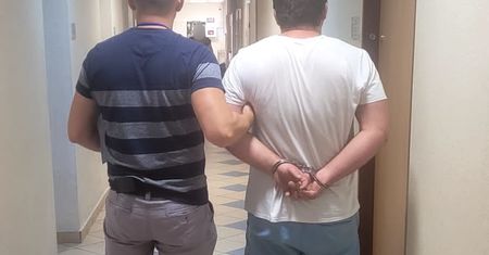 Nie miał jak wrócić z wesela. Ukradł auto stojące przed lokalem
