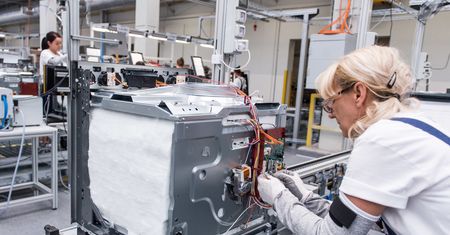 Siemens wycofuje się z Rosji. "Zadbaliśmy o 3 tys. naszych pracowników"